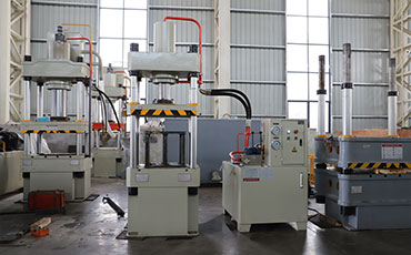 液壓機(jī)廠家為啥要測(cè)四柱液壓機(jī)的垂直度和平行度？